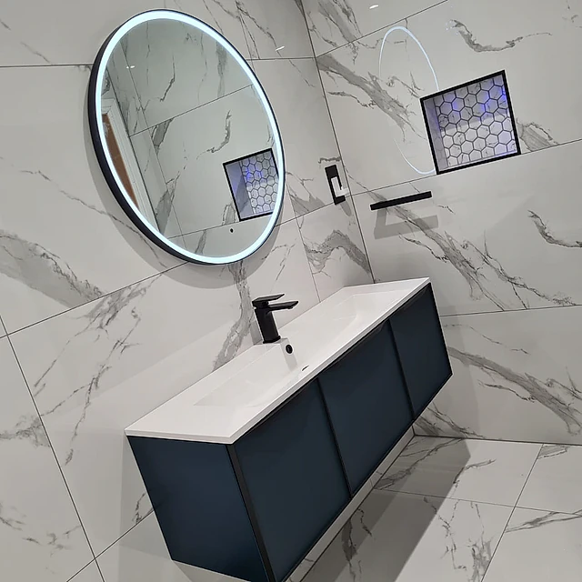 Sink White Tiles